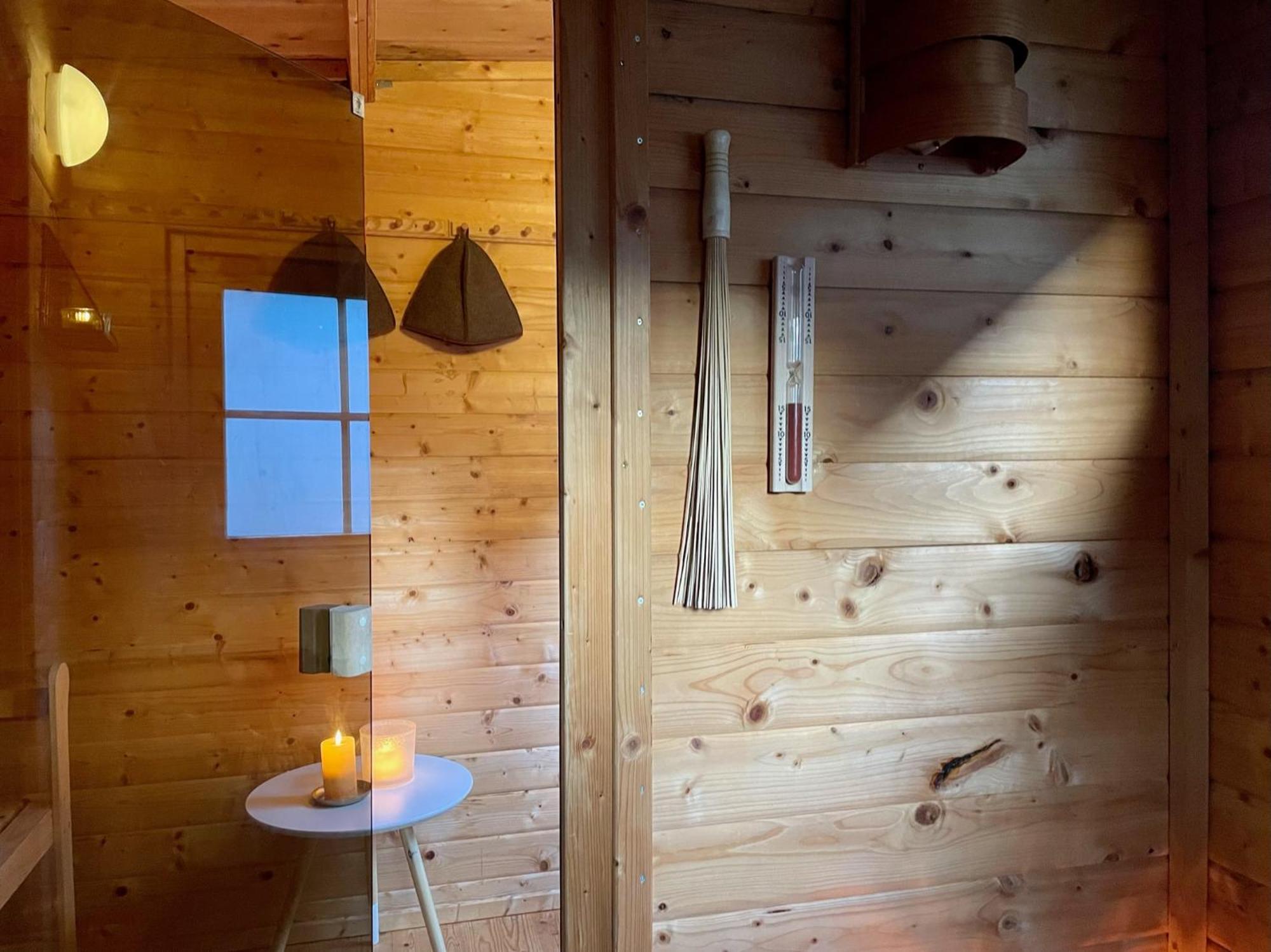 Modernes Holzhaus Im Skandinavischen Stil Mit Sauna, Garten Und 2 Katzen Norderstedt Buitenkant foto